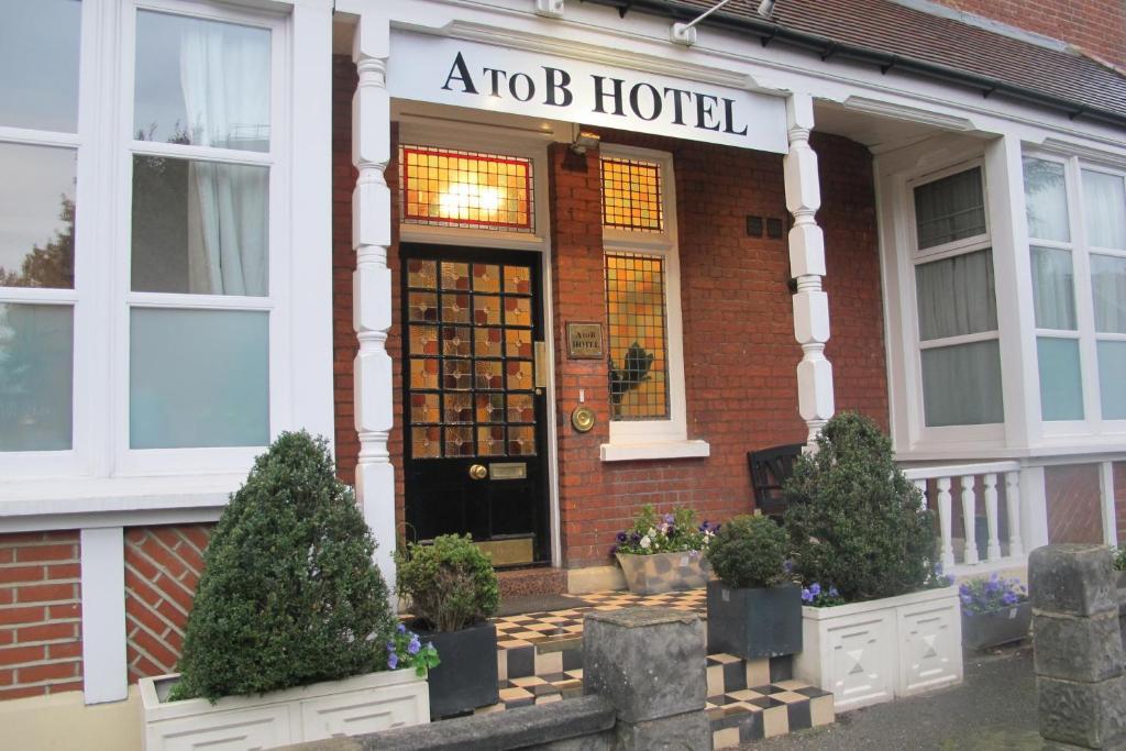 A To B Hotel London Exterior photo